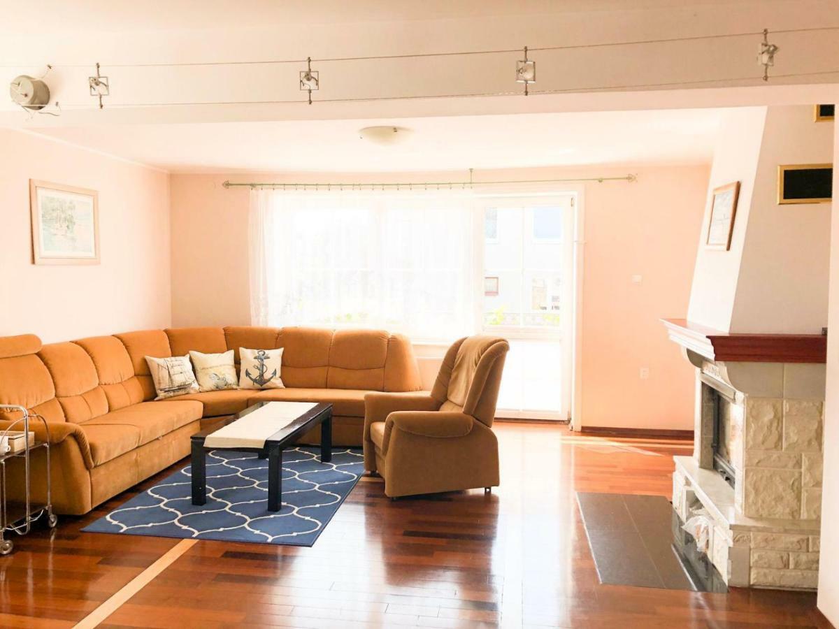 Villa Konik Morski Rewa Buitenkant foto